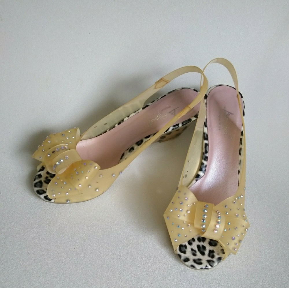 Jelly silicone sling back with crystal